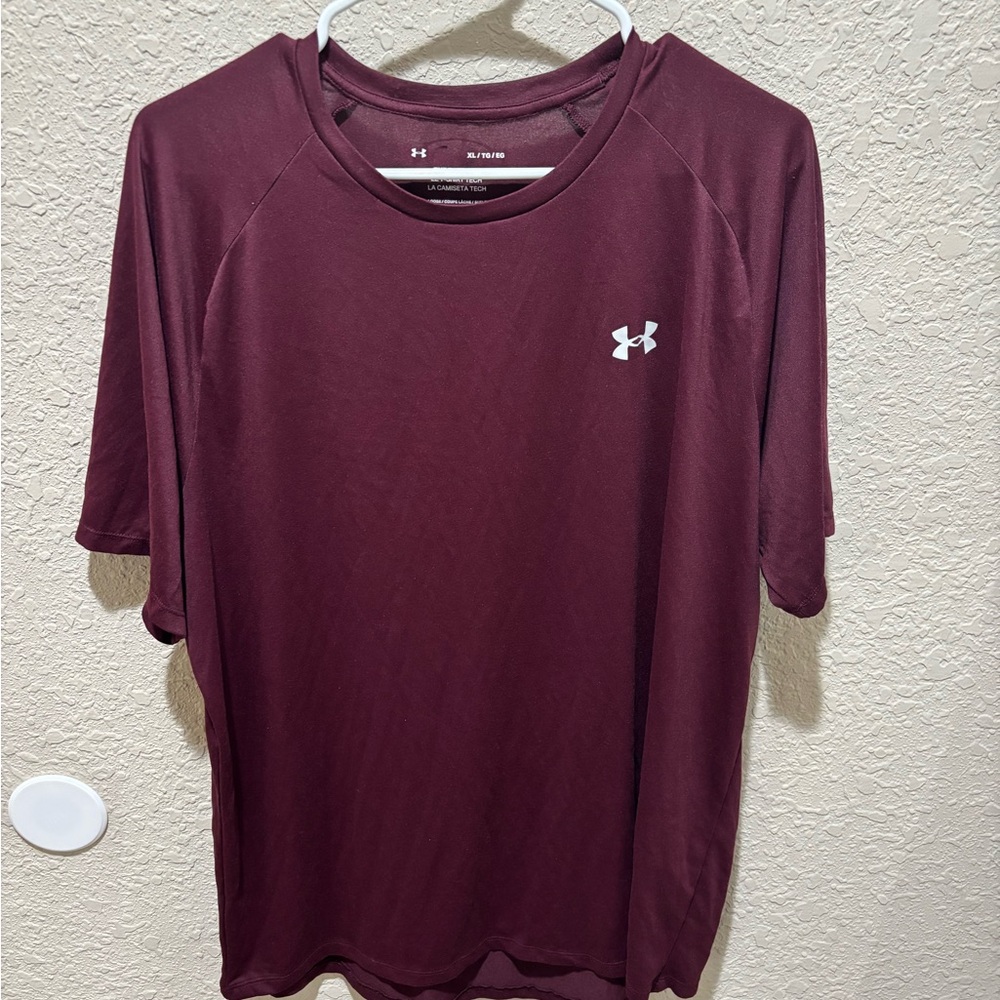 Under Armour Men's Maroon Performance Shirt